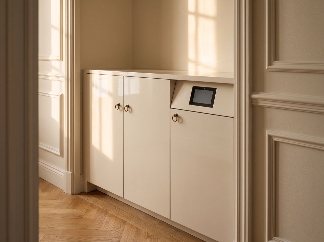Le Palier, le casier meuble de l'immeuble